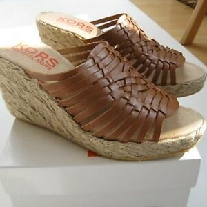 michael kors shoes run small